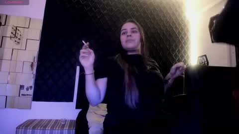 Ravena Rozz online show from November 2025 07:18:02 AM