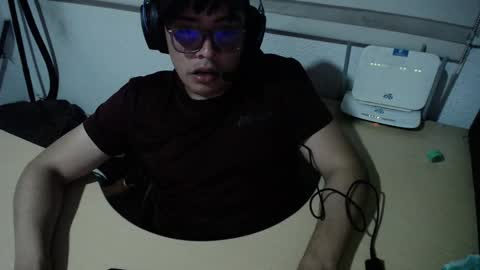 powerfulzeus2 online show from September 2025 04:01:02 AM