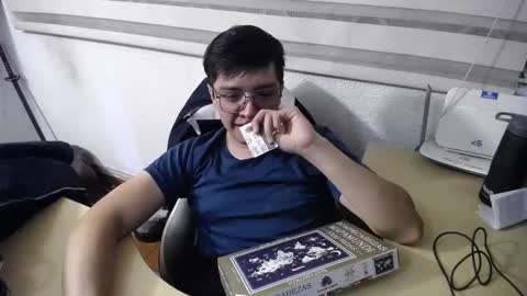 powerfulzeus2 online show from December 2025 12:41:01 AM