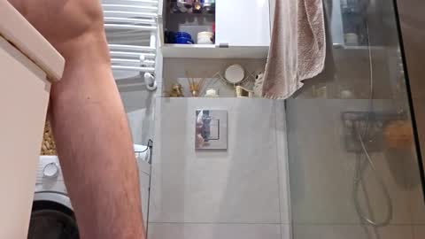 Snapshot of powermute22 chatting on October 2025 08:09:01 PM Big Dick online show from October 2025 08:09:01 PM