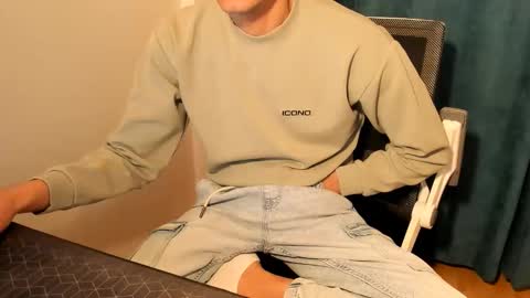 alex online show from November 2025 09:21:01 AM