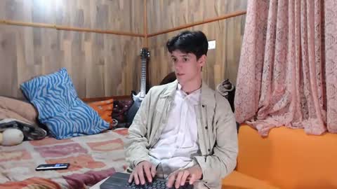 chris independent  online show from February 2025 02:42:02 AM