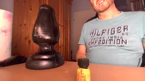 Tom PP online show from September 2025 01:06:02 AM