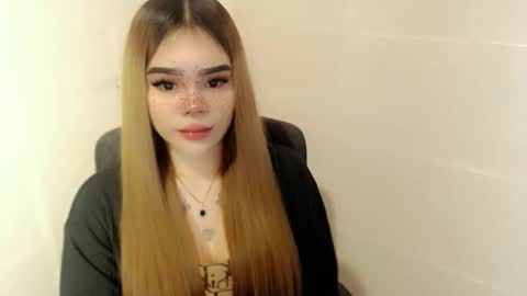 MAXXINE online show from April 2026 07:17:02 AM