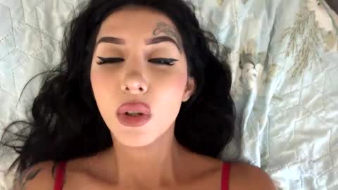 Snapshot of preciousmami chatting on September 2025 12:38:01 AM preciousmami online show from September 2025 12:38:01 AM