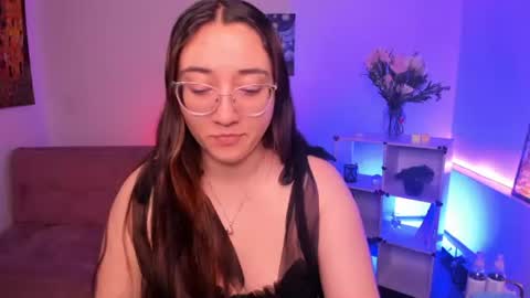 Camila  online show from June 2026 01:13:01 PM
