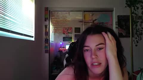 PrettiBritti online show from May 2026 02:18:01 AM