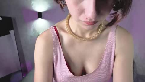 Alisa online show from October 2025 01:09:01 AM