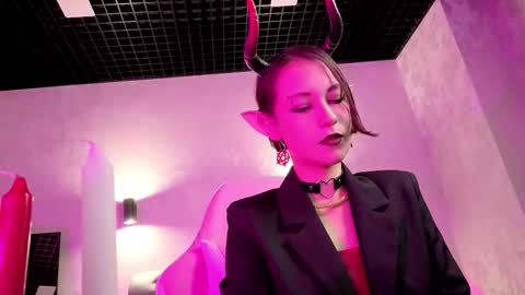 Alisa online show from October 2025 01:40:01 AM