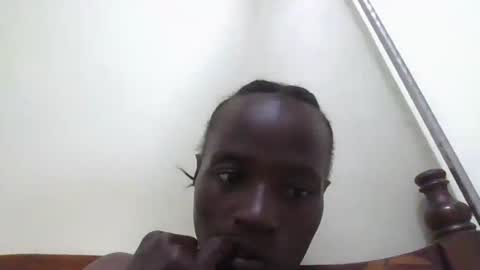 Snapshot of pretty_betty_ chatting on February 2025 06:33:01 PM pretty_betty_ online show from February 2025 06:33:01 PM