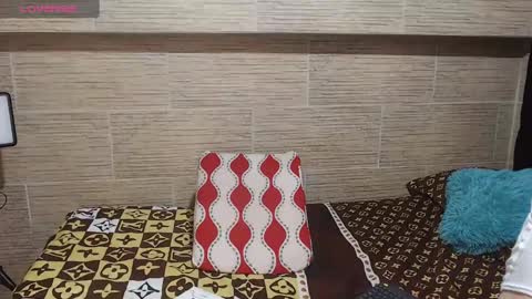 pretty_cristal22 online show from December 2024 01:38:02 AM