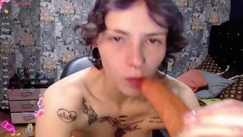pretty_cristal22 online show from April 2026 11:51:02 PM