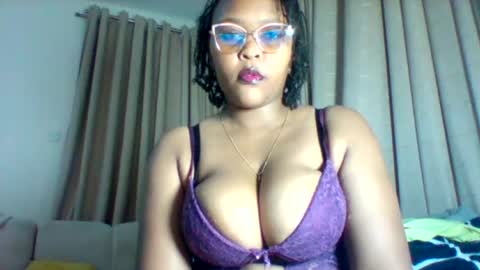 pretty_dee1 online show from July 2026 03:48:01 AM