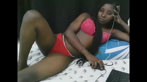 Snapshot of pretty_do chatting on April 2026 06:33:02 PM pretty online show from April 2026 06:33:02 PM