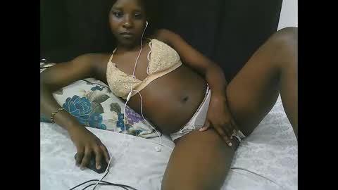 Snapshot of pretty_do chatting on April 2026 06:38:01 PM pretty online show from April 2026 06:38:01 PM