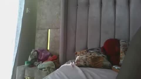 pretty_fel online show from October 2025 12:27:01 PM