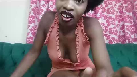 Snapshot of pretty_freaky chatting on January 2025 09:06:01 AM Maya online show from January 2025 09:06:01 AM