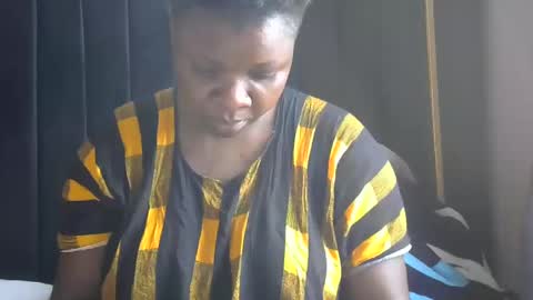 Snapshot of pretty_gaal chatting on December 2024 05:02:01 AM pretty_gaal online show from December 2024 05:02:01 AM