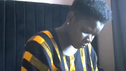 Snapshot of pretty_gaal chatting on January 2025 01:19:01 PM pretty_gaal online show from January 2025 01:19:01 PM