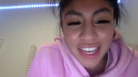 Snapshot of pretty_girl828687 chatting on February 2026 02:44:01 AM pretty_girl828687 online show from February 2026 02:44:01 AM