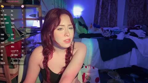 Snapshot of pretty_in_p1nk chatting on February 2025 12:48:01 AM Sophie online show from February 2025 12:48:01 AM