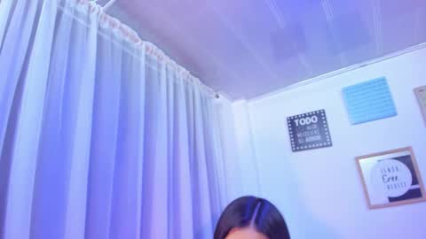 Snapshot of pretty_johnson_ chatting on February 2026 12:02:02 PM pretty online show from February 2026 12:02:02 PM