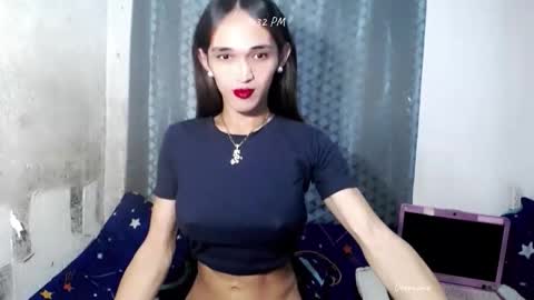 pretty_lady_kitty online show from November 2025 02:32:02 AM