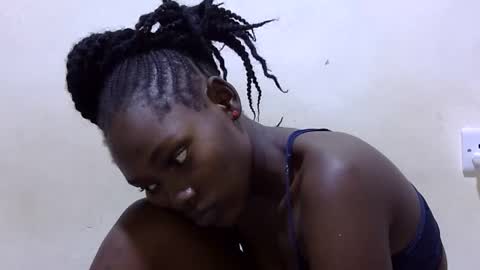 pretty_leila1 online show from March 2026 01:33:02 AM