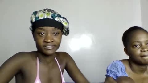 pretty luv1 online show from March 2026 10:29:02 PM