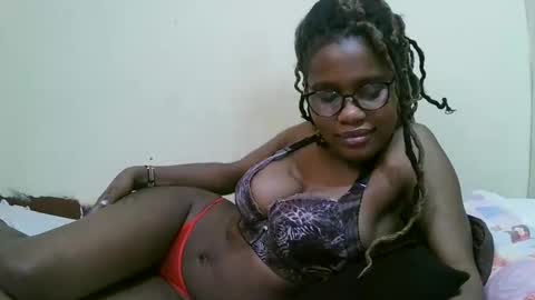 Snapshot of pretty_mellan chatting on March 2025 10:36:02 PM pretty_mellan online show from March 2025 10:36:02 PM