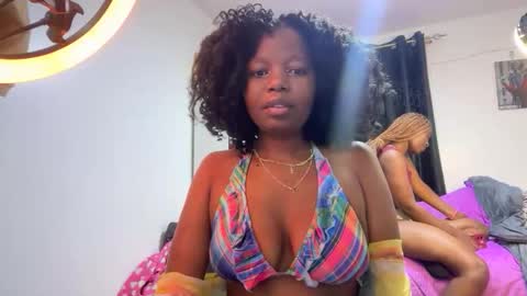 Snapshot of pretty_peaches chatting on March 2026 11:19:01 PM Pretty peaches online show from March 2026 11:19:01 PM