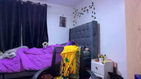 Snapshot of pretty_peaches chatting on March 2026 08:08:02 PM Pretty peaches online show from March 2026 08:08:02 PM