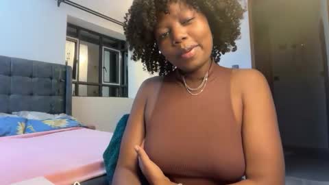 Pretty peaches online show from May 2026 09:33:01 PM