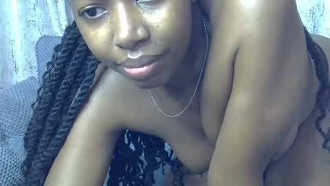 pretty_petite24 online show from June 2026 10:23:02 PM