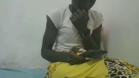 Snapshot of pretty_petite_ebony chatting on December 2024 07:32:01 PM pretty_petite_ebony online show from December 2024 07:32:01 PM