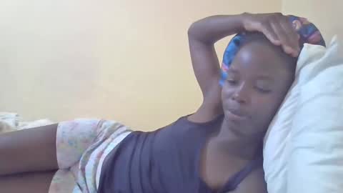 Snapshot of pretty_petite_ebony chatting on January 2025 08:26:02 PM pretty_petite_ebony online show from January 2025 08:26:02 PM