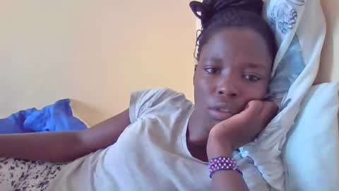 Snapshot of pretty_petite_ebony chatting on February 2025 12:25:02 PM pretty_petite_ebony online show from February 2025 12:25:02 PM