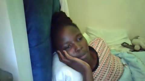 pretty_petite_ebony online show from April 2026 08:01:01 AM
