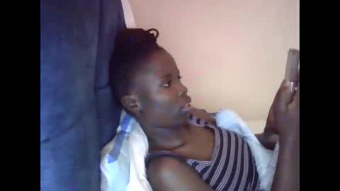 pretty_petite_ebony online show from April 2026 02:33:01 PM