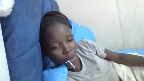pretty_petite_ebony online show from May 2026 11:12:02 PM