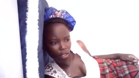 pretty_petite_ebony online show from May 2026 04:29:02 AM