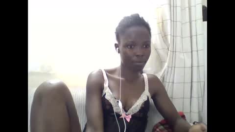 pretty_petite_ebony online show from June 2026 02:21:02 PM