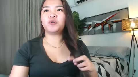Snapshot of pretty_pharsa chatting on May 2026 10:21:01 AM pretty_pharsa online show from May 2026 10:21:01 AM