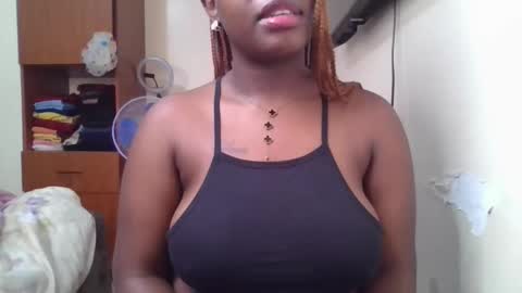 pretty_shila online show from April 2026 12:36:01 PM