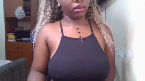 pretty_shila online show from May 2026 11:21:02 PM