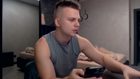 Snapshot of pretty_sweety chatting on January 2025 03:29:01 AM Justin online show from January 2025 03:29:01 AM