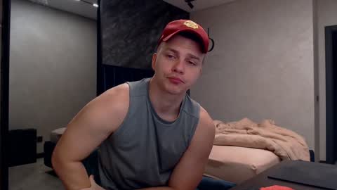 Snapshot of pretty_sweety chatting on January 2025 08:07:02 AM Justin online show from January 2025 08:07:02 AM