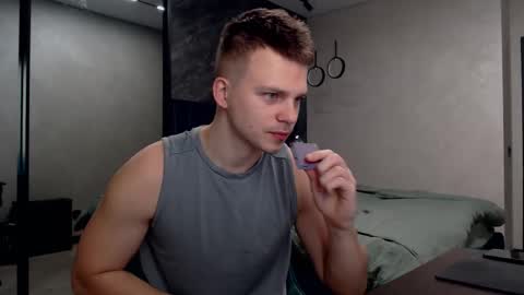 Snapshot of pretty_sweety chatting on February 2025 12:19:01 AM Justin online show from February 2025 12:19:01 AM