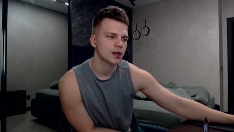 Snapshot of pretty_sweety chatting on March 2025 12:20:01 AM Justin online show from March 2025 12:20:01 AM