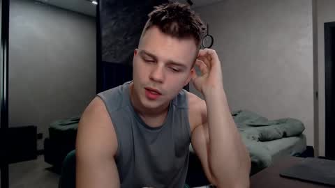 Snapshot of pretty_sweety chatting on March 2025 01:31:02 AM Justin online show from March 2025 01:31:02 AM